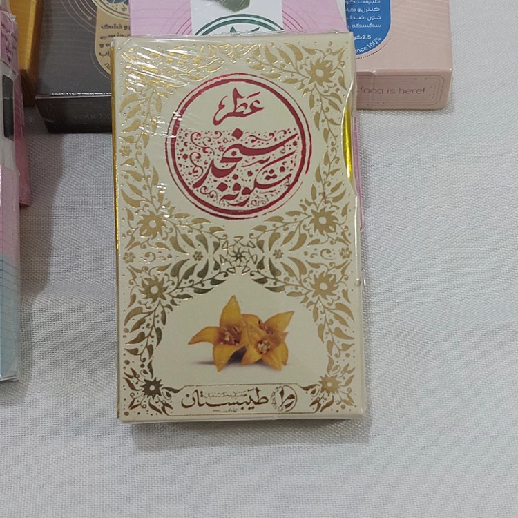 قیمت عطر شکوفه سنجد 5 گرمی Price of 5 grams of elderflower perfume